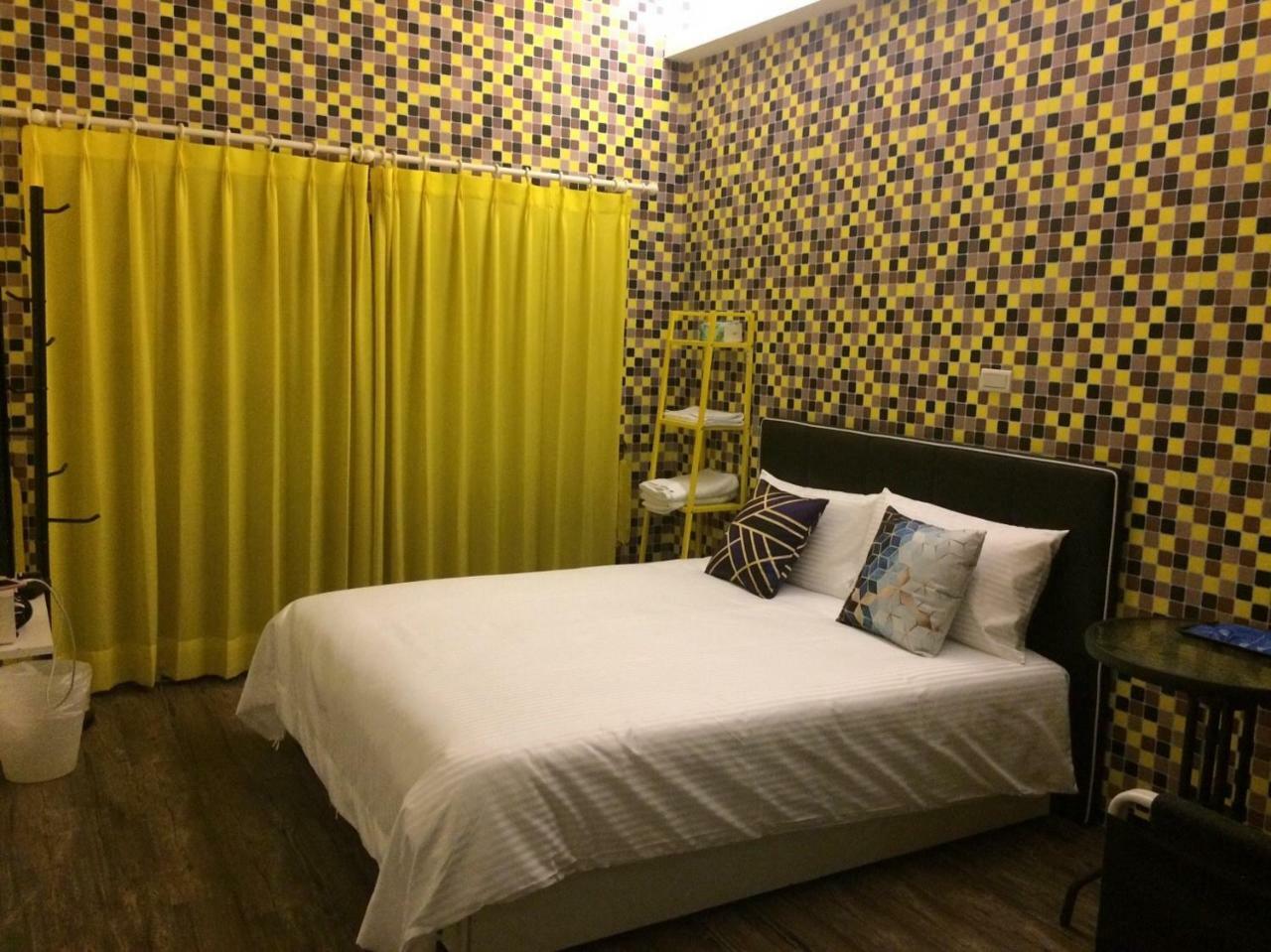 Apartamento Traveler Station R15 Kaohsiung Exterior foto