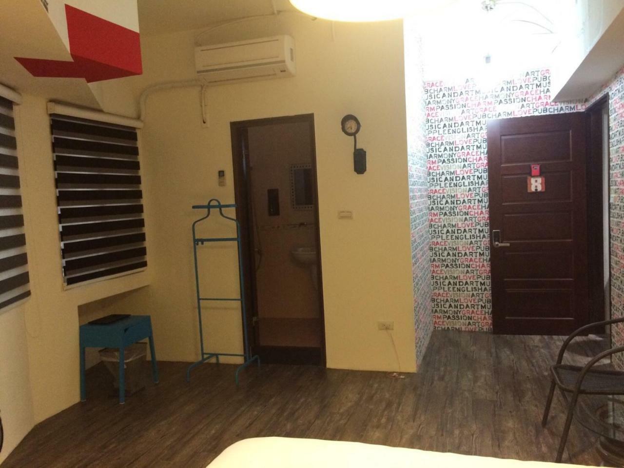 Apartamento Traveler Station R15 Kaohsiung Exterior foto