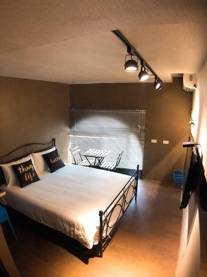 Apartamento Traveler Station R15 Kaohsiung Exterior foto