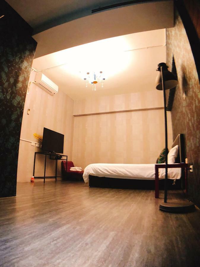 Apartamento Traveler Station R15 Kaohsiung Exterior foto