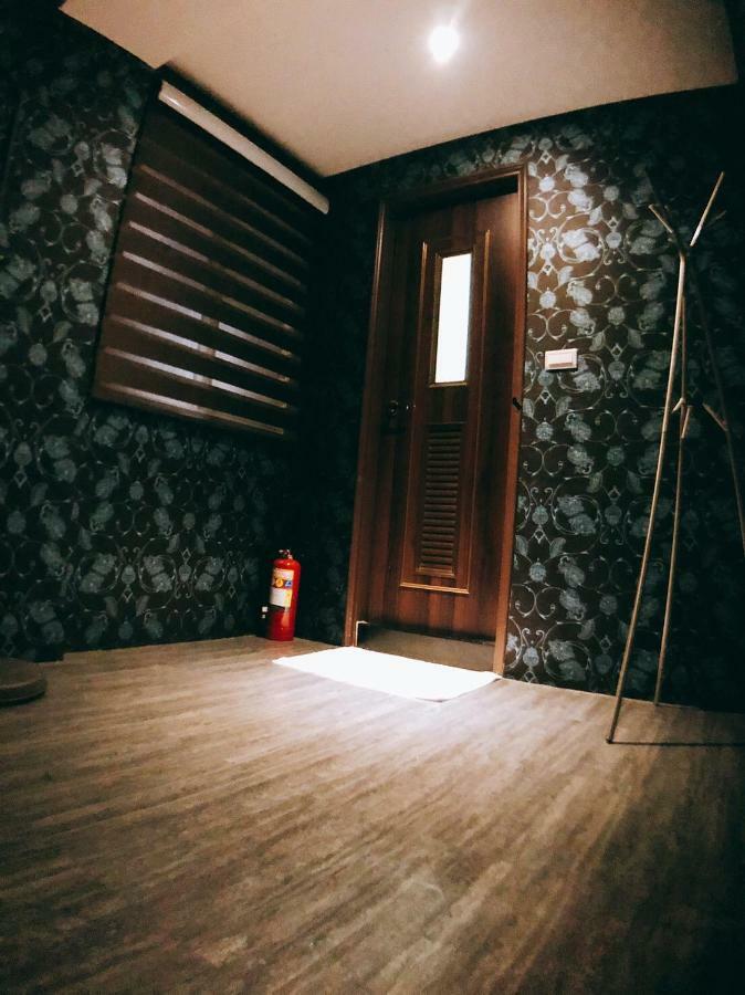 Apartamento Traveler Station R15 Kaohsiung Exterior foto