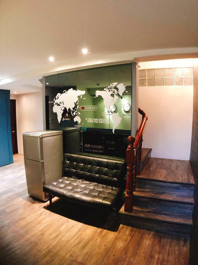 Apartamento Traveler Station R15 Kaohsiung Exterior foto