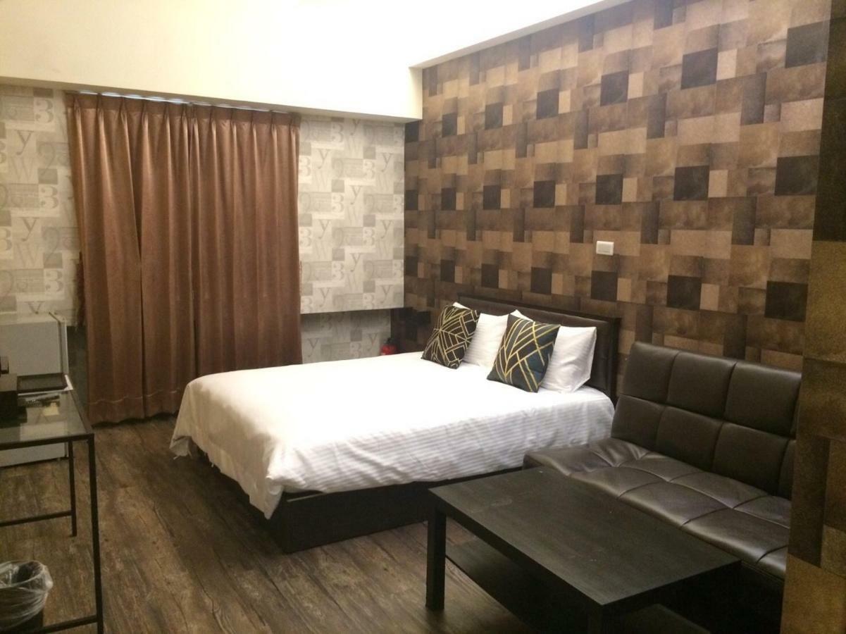 Apartamento Traveler Station R15 Kaohsiung Exterior foto