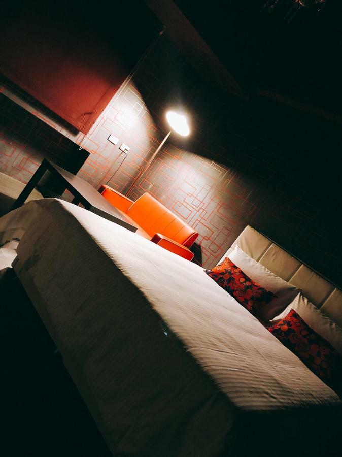 Apartamento Traveler Station R15 Kaohsiung Exterior foto