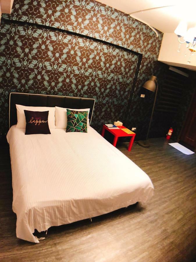 Apartamento Traveler Station R15 Kaohsiung Exterior foto